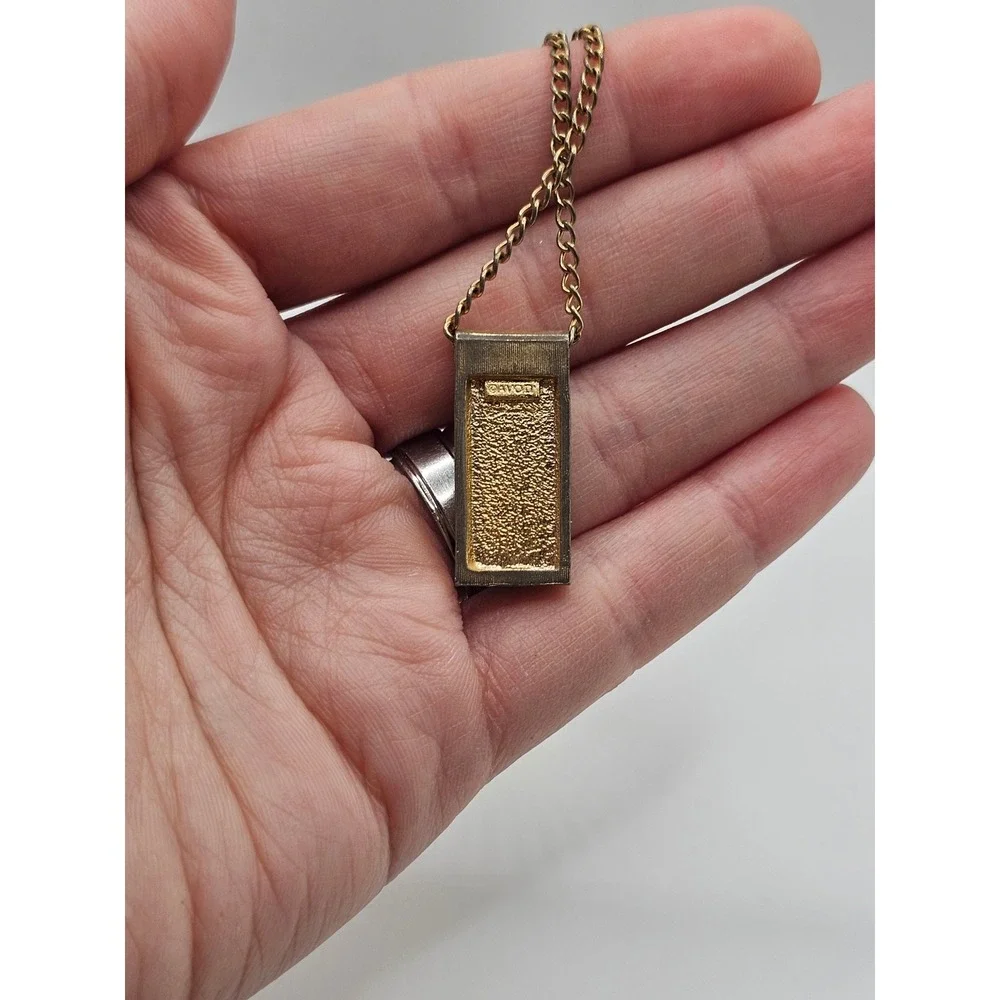 Avon vintage necklace